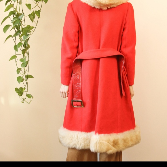 Beautiful Wool Read Coat, from the 60’s - Picture 4 of 9